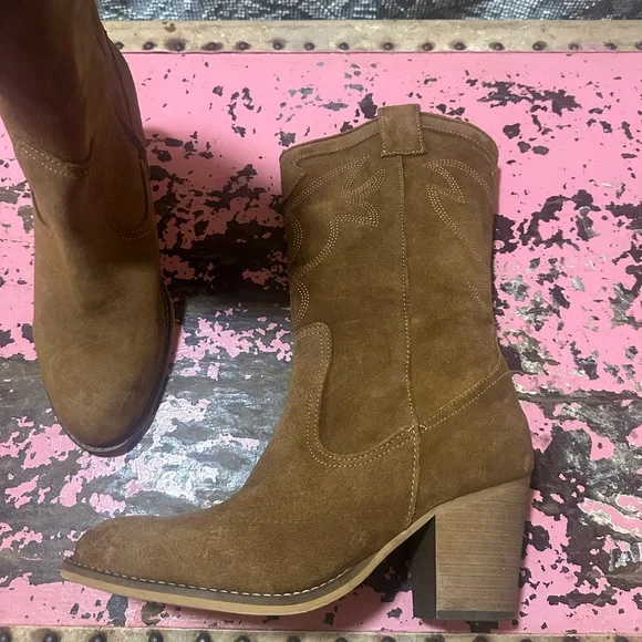 VINCE CAMUTO Brown Suede Women's Boots Sz 8 39 - Picture 5 of 8